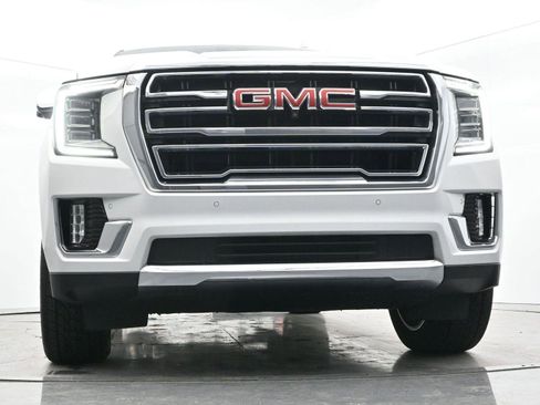 Used 2023 GMC Yukon SLT w/ SLT Premium Package image 44