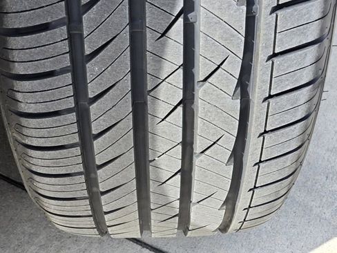 Certified 2023 Jeep Grand Cherokee L Limited w/ Black Appearance Package image 13