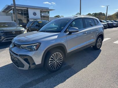Certified 2025 Volkswagen Taos SE