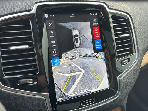 Certified 2025 Volvo XC90 T8 Plus w/ Protection Package AWD/4WD image 19
