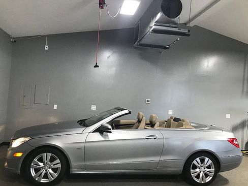 Used 2012 Mercedes-Benz E 350 Cabriolet image 11