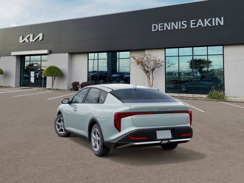 New 2025 Kia K4 LXS image 4
