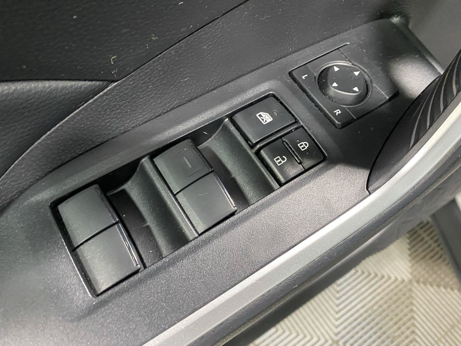 Certified 2025 Toyota RAV4 LE AWD/4WD image 21