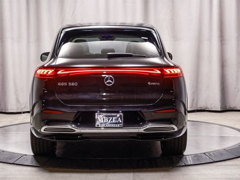 Used 2025 Mercedes-Benz EQS 580 4MATIC SUV image 3