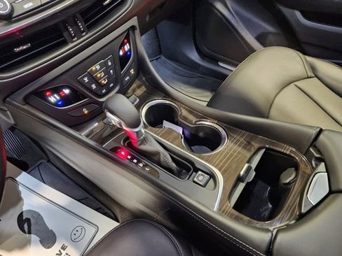 Used 2019 Buick Envision Essence image 16