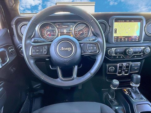 Certified 2022 Jeep Gladiator Sport image 5