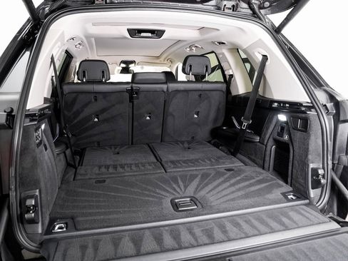 Used 2022 BMW X7 xDrive40i w/ Premium Package image 28