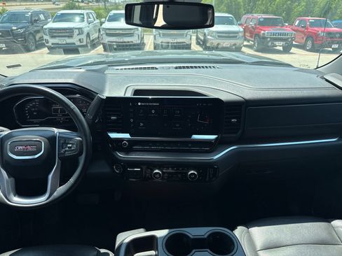 Used 2025 GMC Sierra 1500 SLT RWD image 10