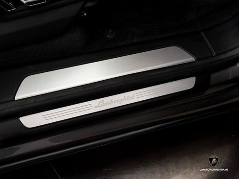 Used 2023 Lamborghini Urus S AWD/4WD image 33