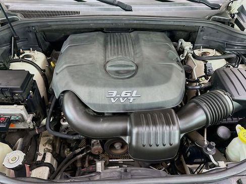 Used 2012 Jeep Grand Cherokee Limited image 32