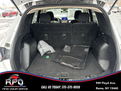 Used 2020 Ford Escape SE image 22