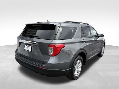 Used 2023 Ford Explorer XLT image 10