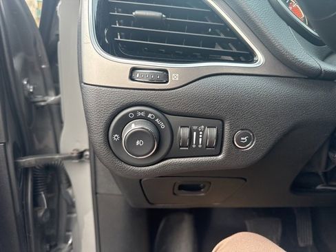 Used 2021 Jeep Cherokee Limited w/ Elite Package image 19