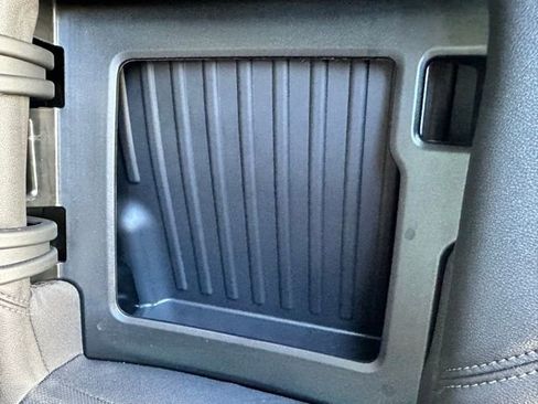 Used 2025 GMC Sierra 1500 SLT w/ SLT Premium Plus Package image 28