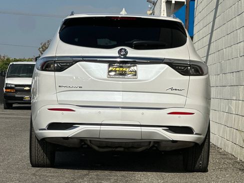 Certified 2024 Buick Enclave Avenir FWD image 5