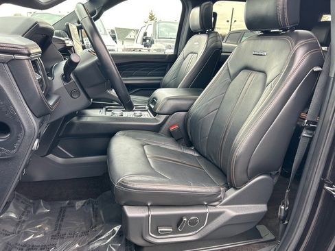 Used 2022 Ford Expedition Platinum image 10