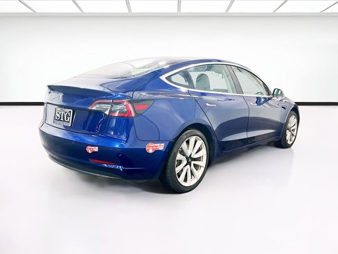 Used 2017 Tesla Model 3 Long Range image 4