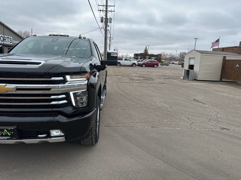 Used 2023 Chevrolet Silverado 3500 High Country w/ Z71 Off-Road Package image 15