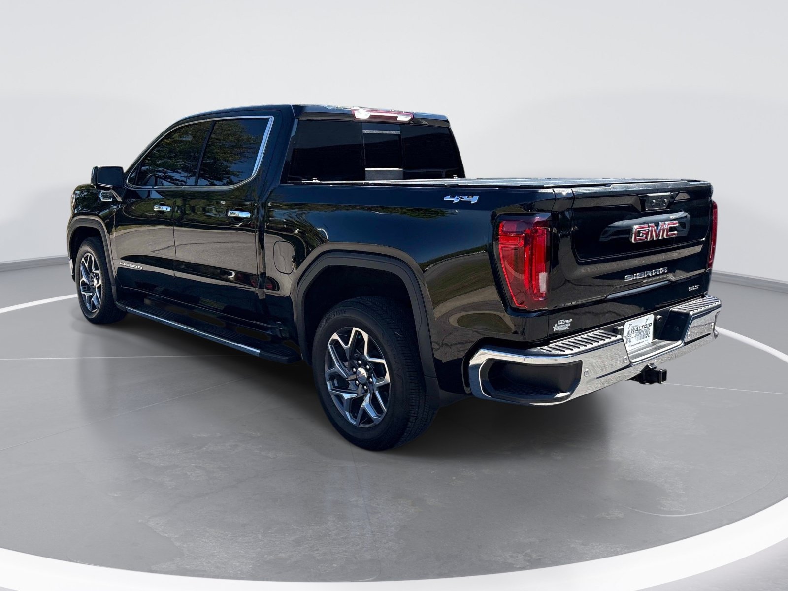 Used 2025 GMC Sierra 1500 SLT w/ SLT Premium Package AWD/4WD image 6