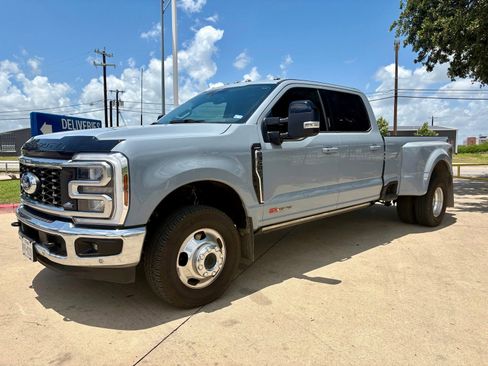 Used 2024 Ford F350 Lariat w/ Lariat Ultimate Package AWD/4WD image 7