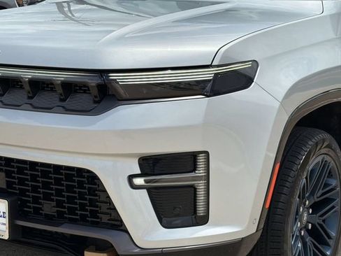 New 2026 Jeep Grand Wagoneer 4WD image 12