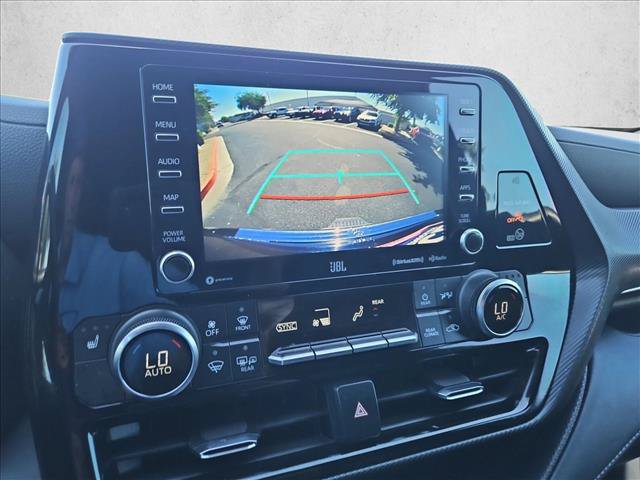 Used 2022 Toyota Highlander XSE AWD/4WD image 16
