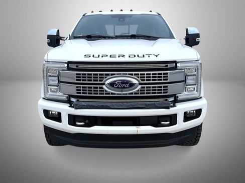 Used 2017 Ford F250 Platinum w/ Platinum Ultimate Package image 2