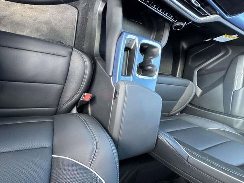 New 2025 Chevrolet Equinox EV LT w/ Convenience Package II image 23