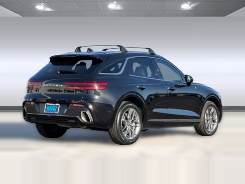 Used 2023 Genesis GV70 2.5T w/ Advanced Package image 8