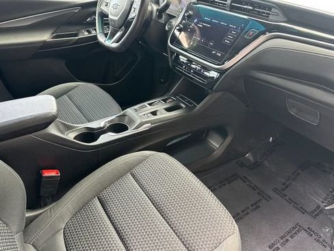 Used 2023 Chevrolet Bolt LT FWD image 18