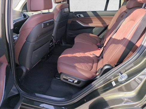 Used 2024 BMW X7 xDrive40i w/ Parking Assistance Package AWD/4WD image 21
