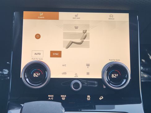 Certified 2022 Land Rover Range Rover Velar R-Dynamic S image 19