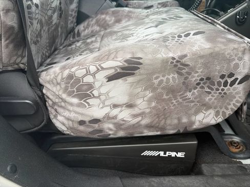 Used 2011 Jeep Wrangler Unlimited Rubicon AWD/4WD image 39
