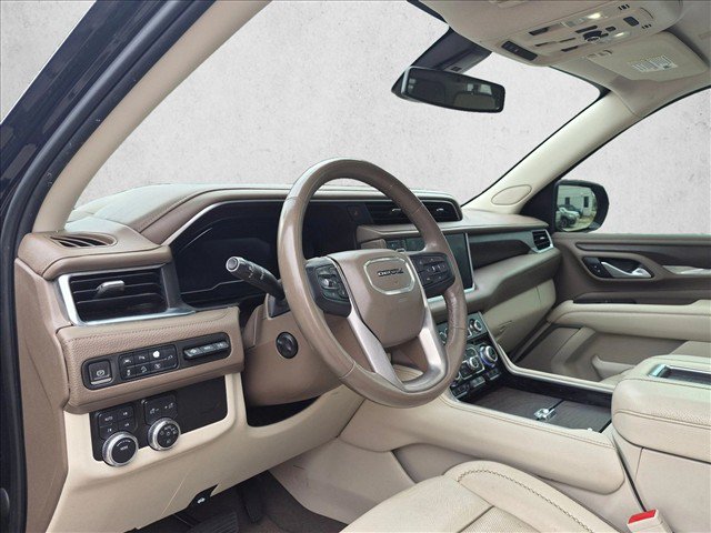 Used 2022 GMC Yukon XL Denali AWD/4WD image 12