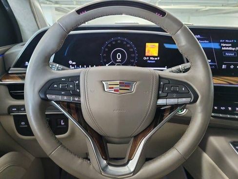 Certified 2023 Cadillac Escalade ESV Premium Luxury Platinum image 22