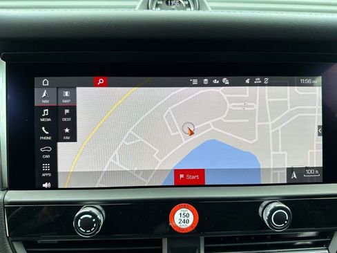 Used 2026 Porsche Macan Turbo image 31