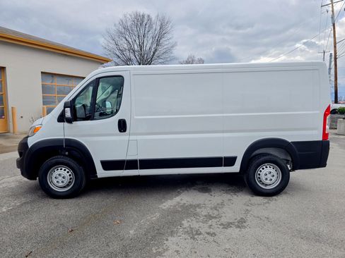 Used 2024 RAM ProMaster 3500 w/ Convenience Group image 8