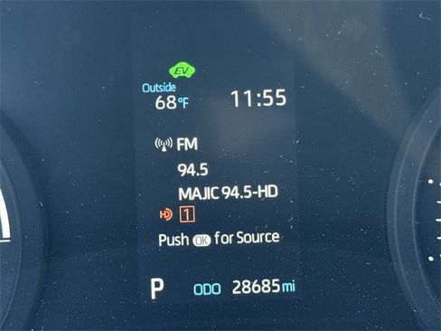 Used 2024 Toyota Sienna XLE Woodland Edition image 16