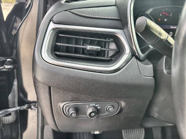 Used 2020 Chevrolet Equinox Premier w/ Premier Redline Edition FWD image 17