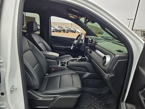 Used 2023 Chevrolet Colorado LT w/ LT Convenience Package III image 27