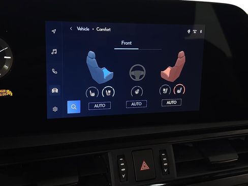 Certified 2024 Lexus ES 250 w/ Premium Package image 24