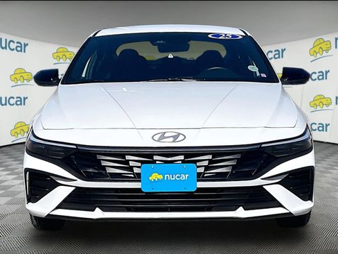 Certified 2025 Hyundai Elantra Sport image 4