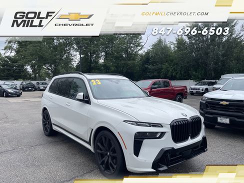 Used 2023 BMW X7 xDrive40i w/ M Sport Package AWD/4WD image 4