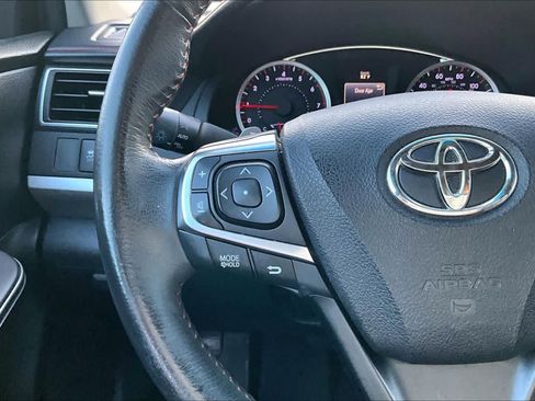 Used 2017 Toyota Camry SE FWD image 20