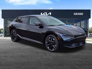 New 2025 Kia EV6 Wind video 2