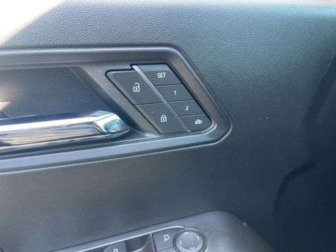 Certified 2025 Chevrolet Colorado ZR2 w/ Technology Package image 41