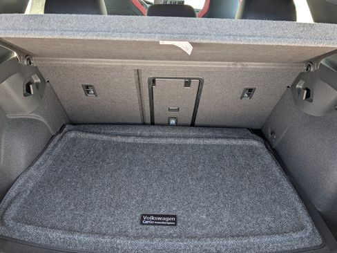 New 2026 Volkswagen GTI SE image 6