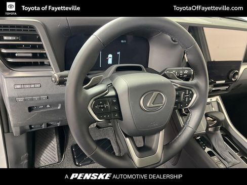 Used 2026 Lexus GX 550 w/ Cold Area Package image 30