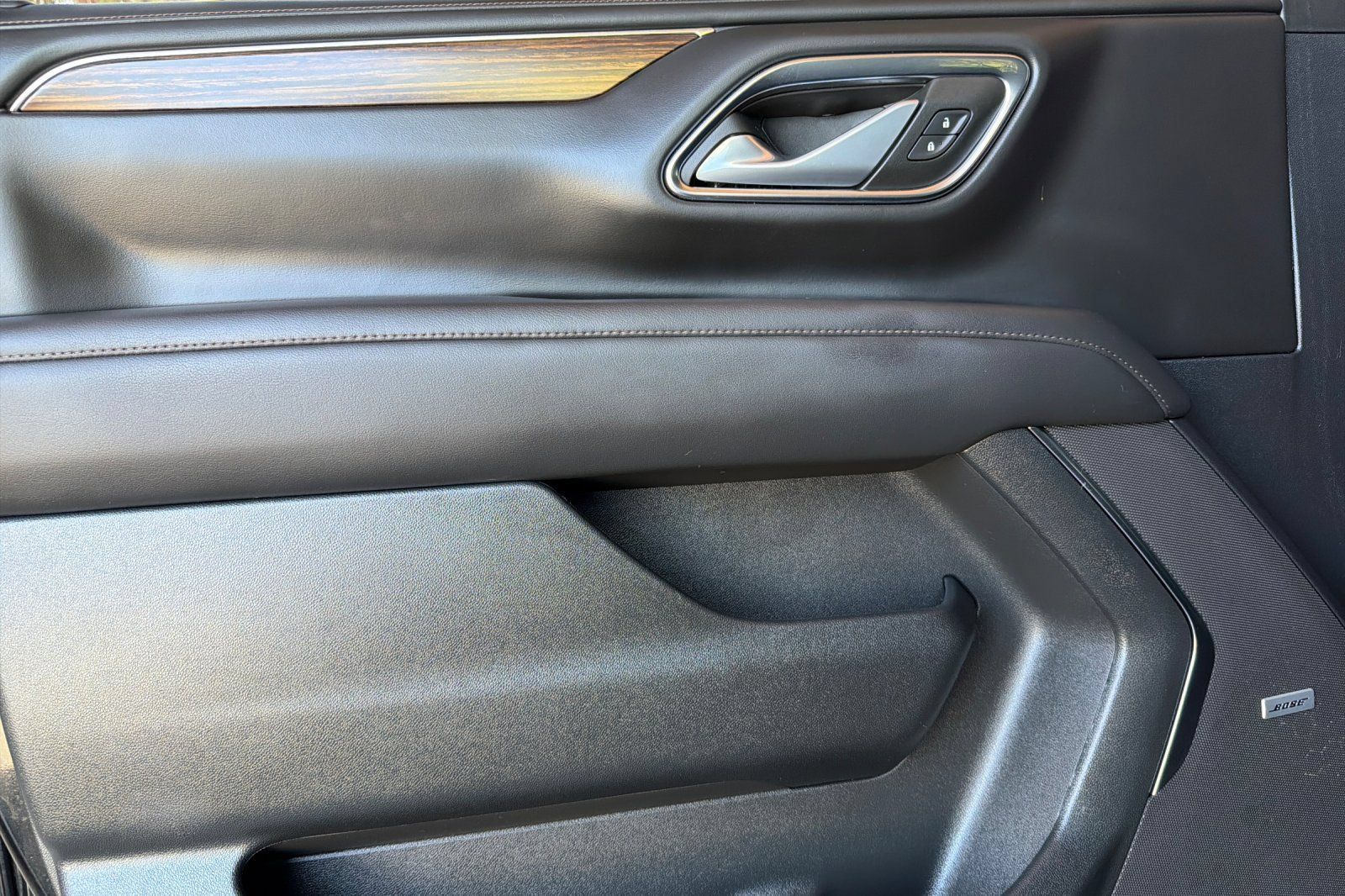 Used 2024 Chevrolet Tahoe High Country AWD/4WD image 11