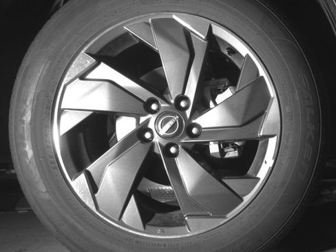 Used 2025 Nissan Rogue SV FWD image 13